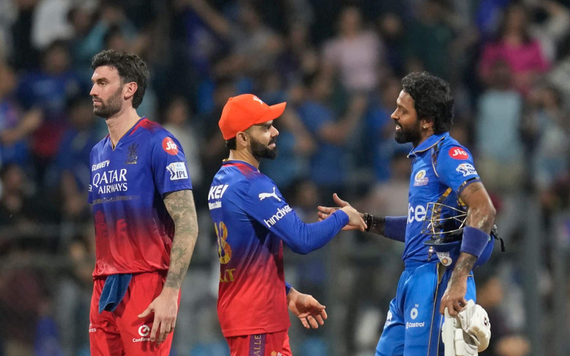 'Paise Bhej Do' - MI Fans Go Crazy As Hardik Pandya Turns Boos Into Applause With RCB Demolition